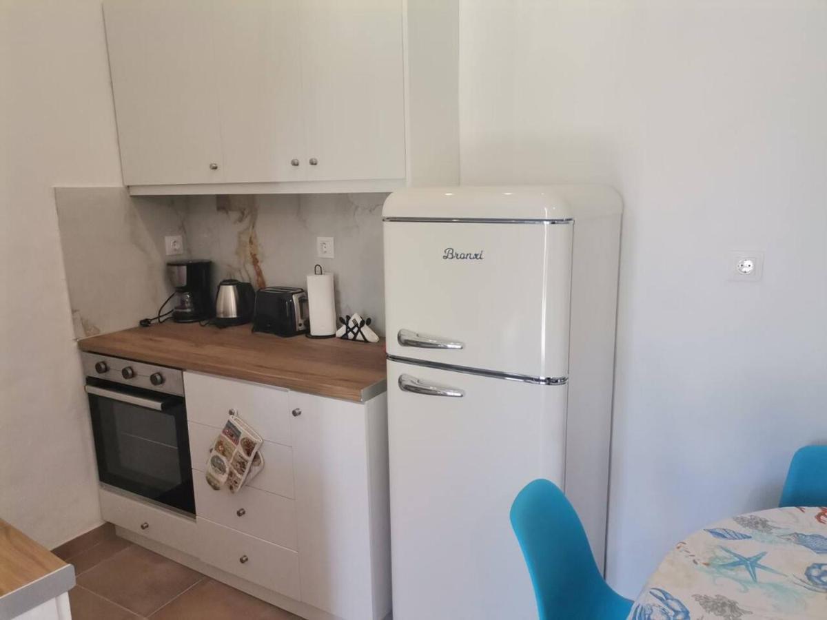 Blue Central Apt 10 Min To The Port/ Wash Machine Lavrion Bagian luar foto