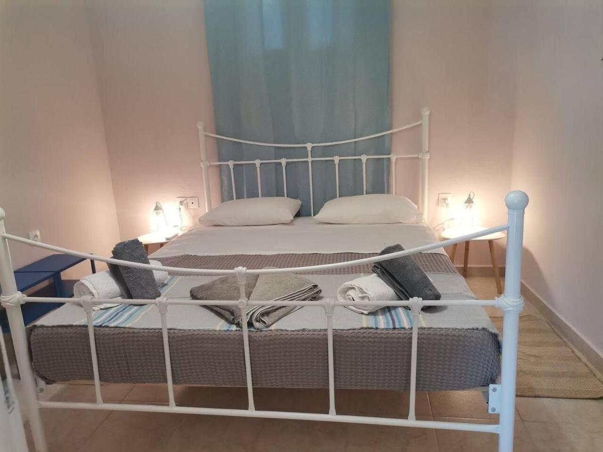 Blue Central Apt 10 Min To The Port/ Wash Machine Lavrion Bagian luar foto
